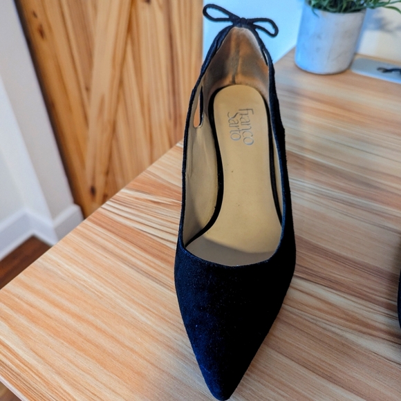 Elegant black suede pointed high heel (kitten) Franco Sarto shoes 7.5/37.5 - Picture 2 of 5